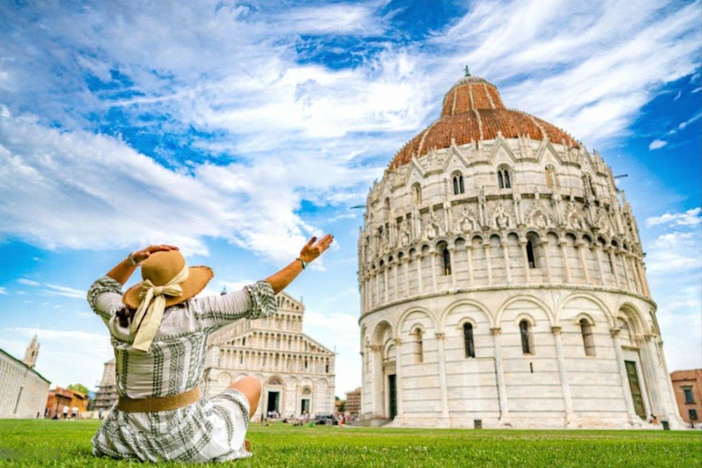 How to Not Look Like a Foreigner in Italy: Behavior & Body Language